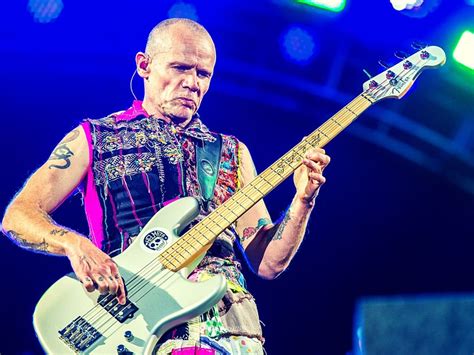 flea playing naked|Flea e os motivos para tocar pelado no fatídico show de。